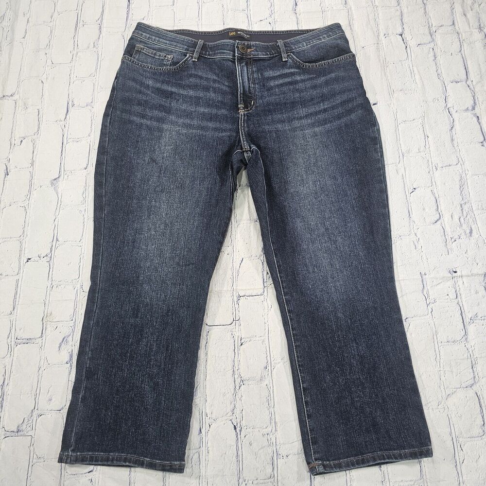 Lee WOMENS SIZE 16 M Regular Fit Mid Crop Capri Stretch Blue Jeans